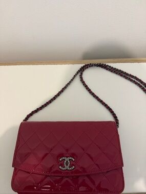 CHANEL WOC IN Fuchsia Patent Quilted Crossbody Bag with Chain Strap